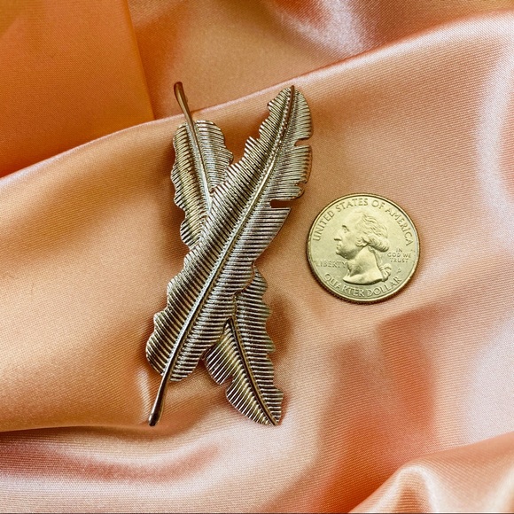 💕Last one SILVER Feather Hair Clip Pins - Picture 2 of 8